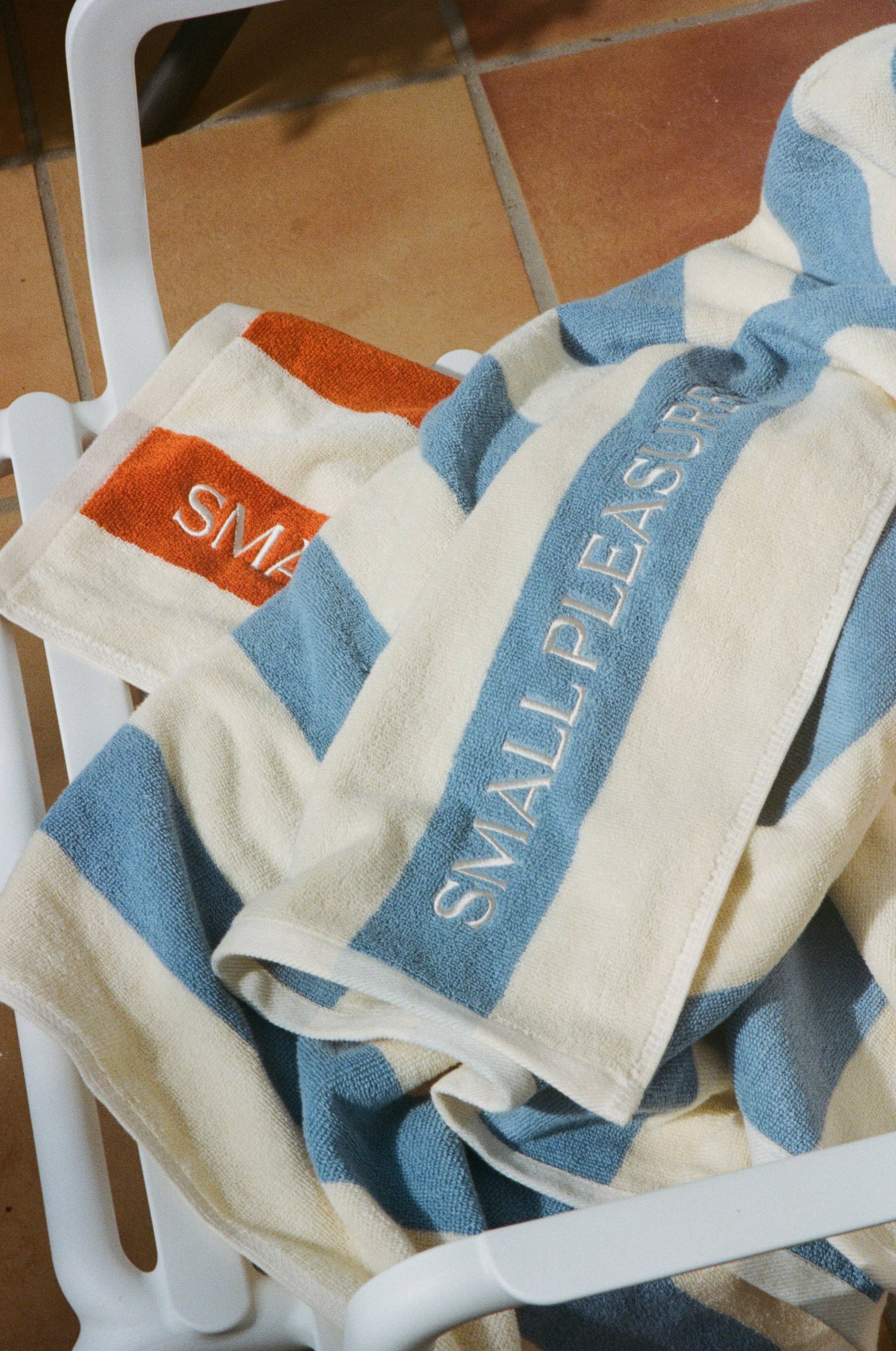 Small Pleasures Book - Wholesale Beach Towel - Small Pleasures Cotton Beach Towel3