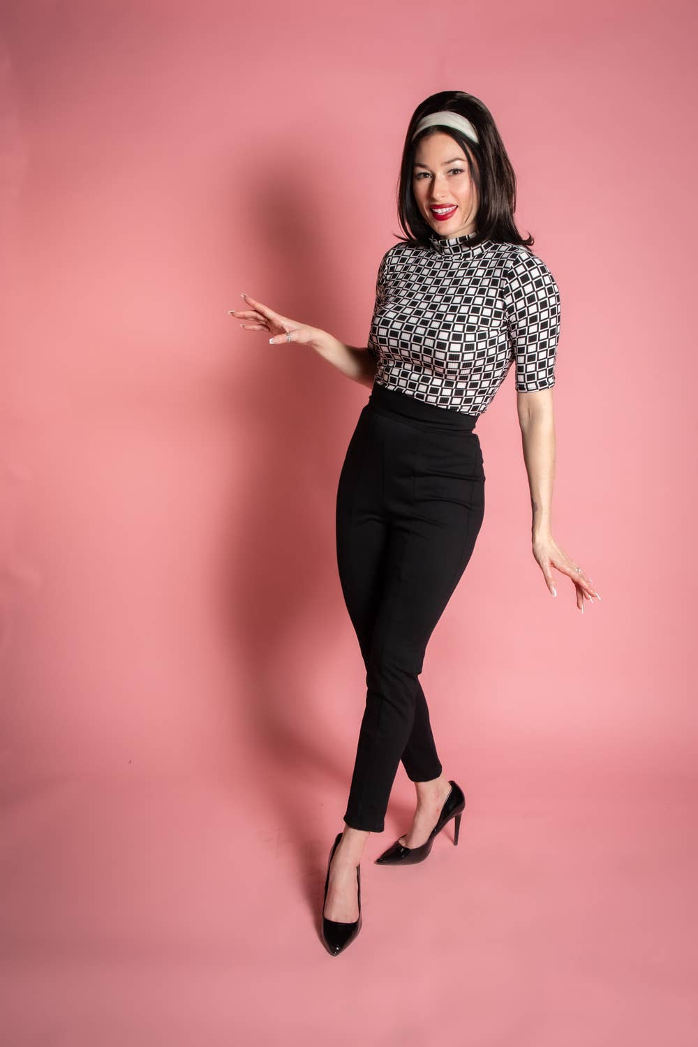 Heart of Haute - Wholesale Pants - Women's - Cigarette Pant - Black