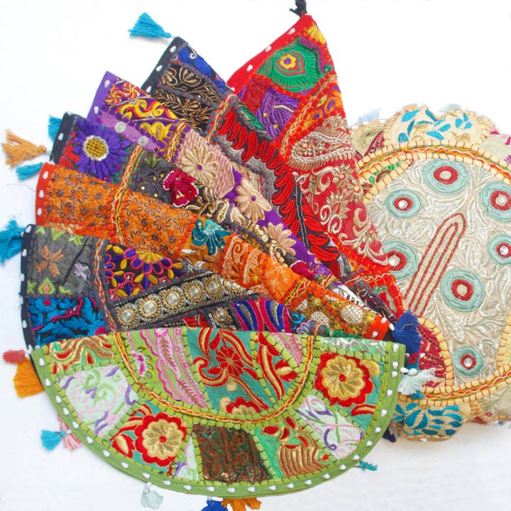 Ronde geborduurde, geassorteerde patchwork kussenhoes 22" voor wholesale door Kantha Decor