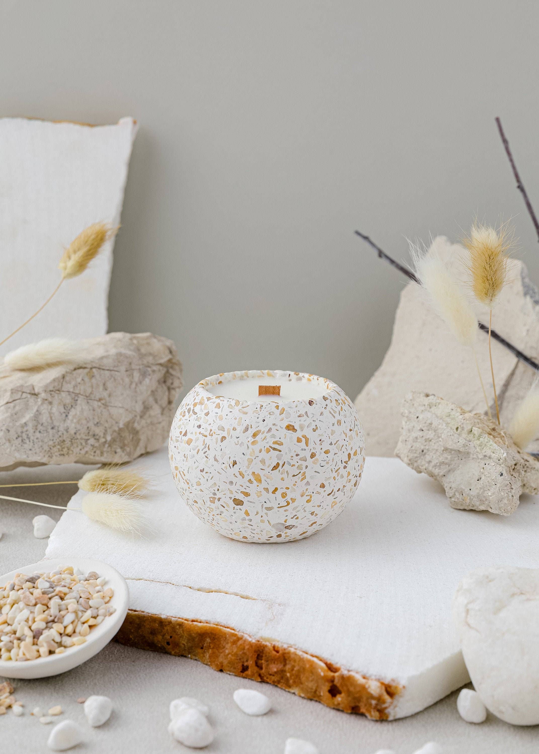 Nema Concept – wholesale Jar/filled candle – Terrazzo Soy Scented Candle, Sea Pebble Collection