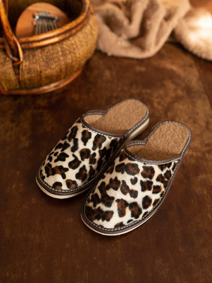 Leopard Wool Slippers for wholesale by ONAIE
