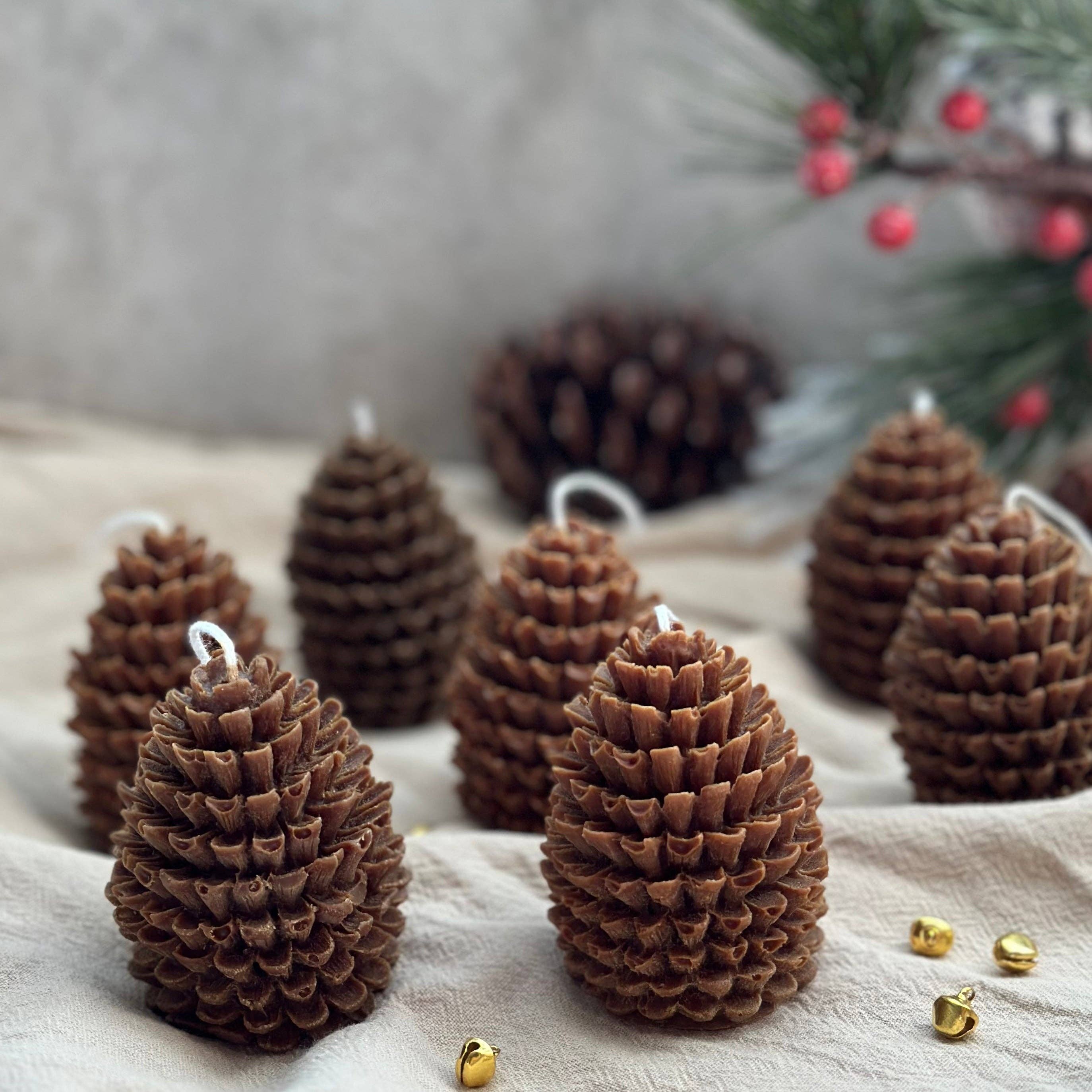 LA AROMA CANDLE CO. - Wholesale Novelty Candle - Pine Cone Candle2