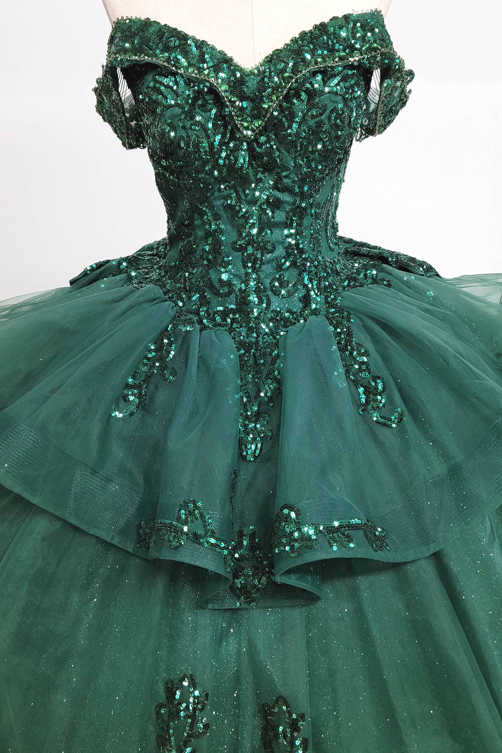 Chicas - Wholesale Dress - Women's - Multilayered Quince Dress With Bow and Sequins CHF306327