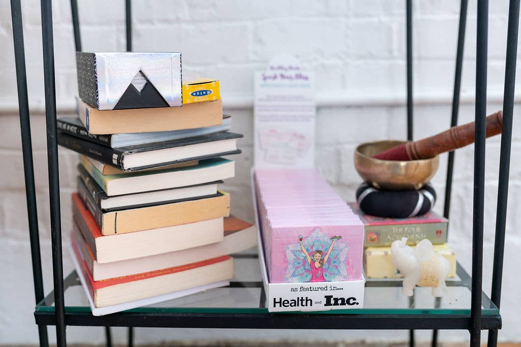 Healthy Chicks - Wholesale Tarot/Oracle Card - Spark Your Bliss Affirmation Card Deck2