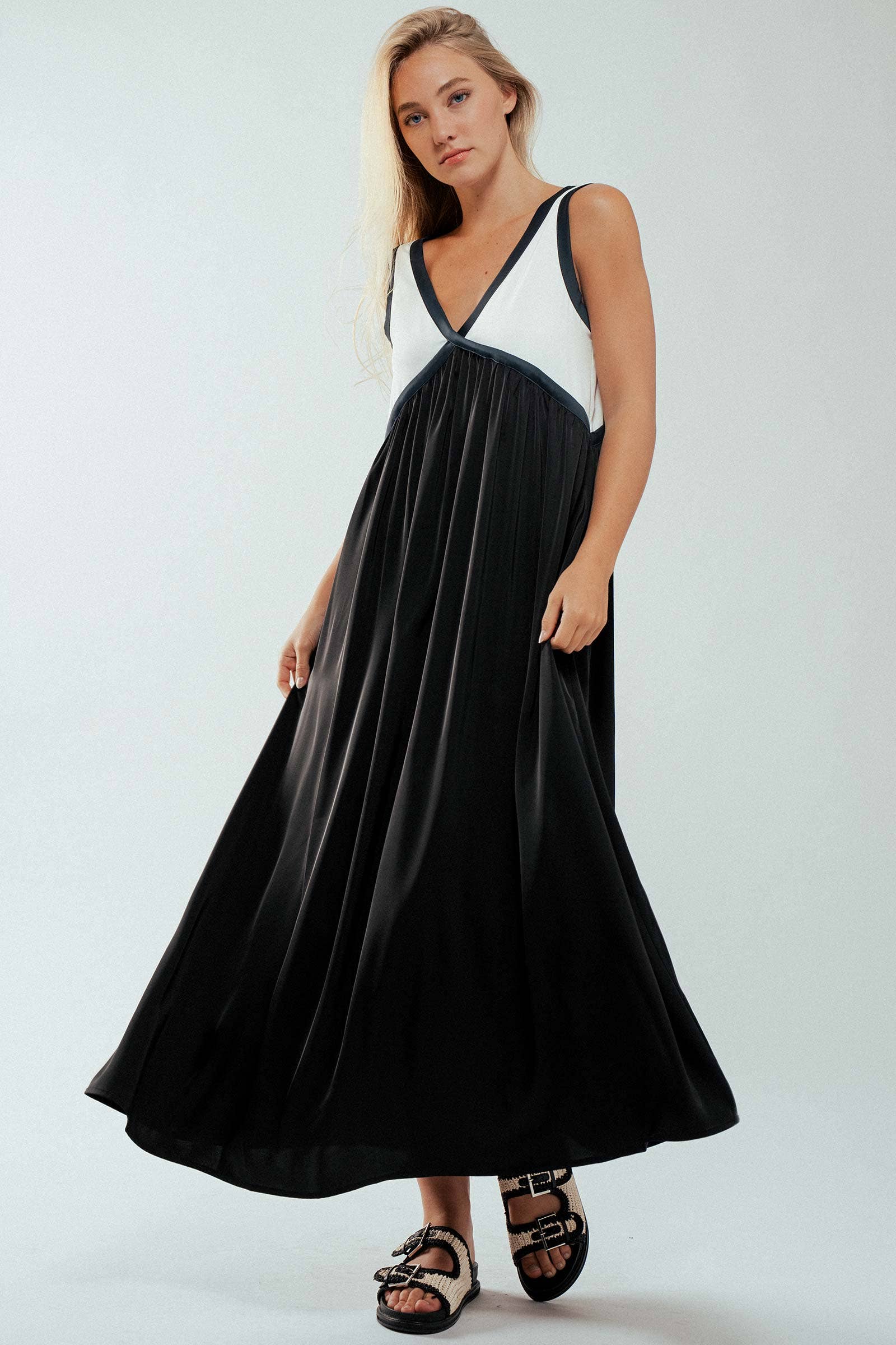 Urban Daizy - Wholesale Dress - Women's - Contrast Piping Empire Waist Dress9