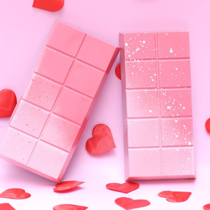 Dubai Love Knafeh Pistachio Chocolate Bar for wholesale by Dallmann Confections Inc