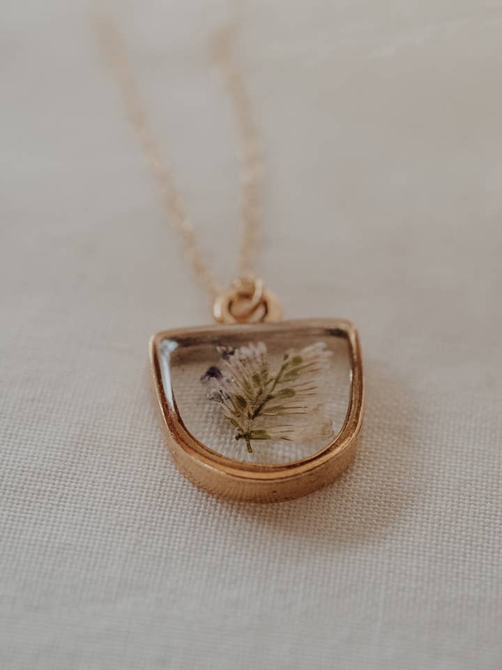 Collier botanique Caspia pour la vente par Ephemera