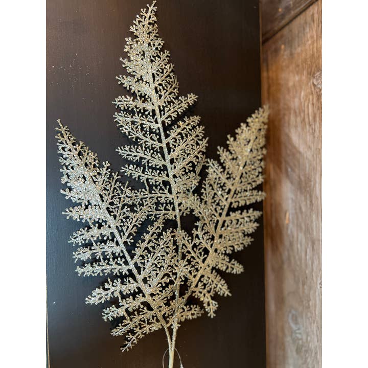Wholesale Home Decor - Wholesale Artificial flowers - Platinum Fern Spray 32in