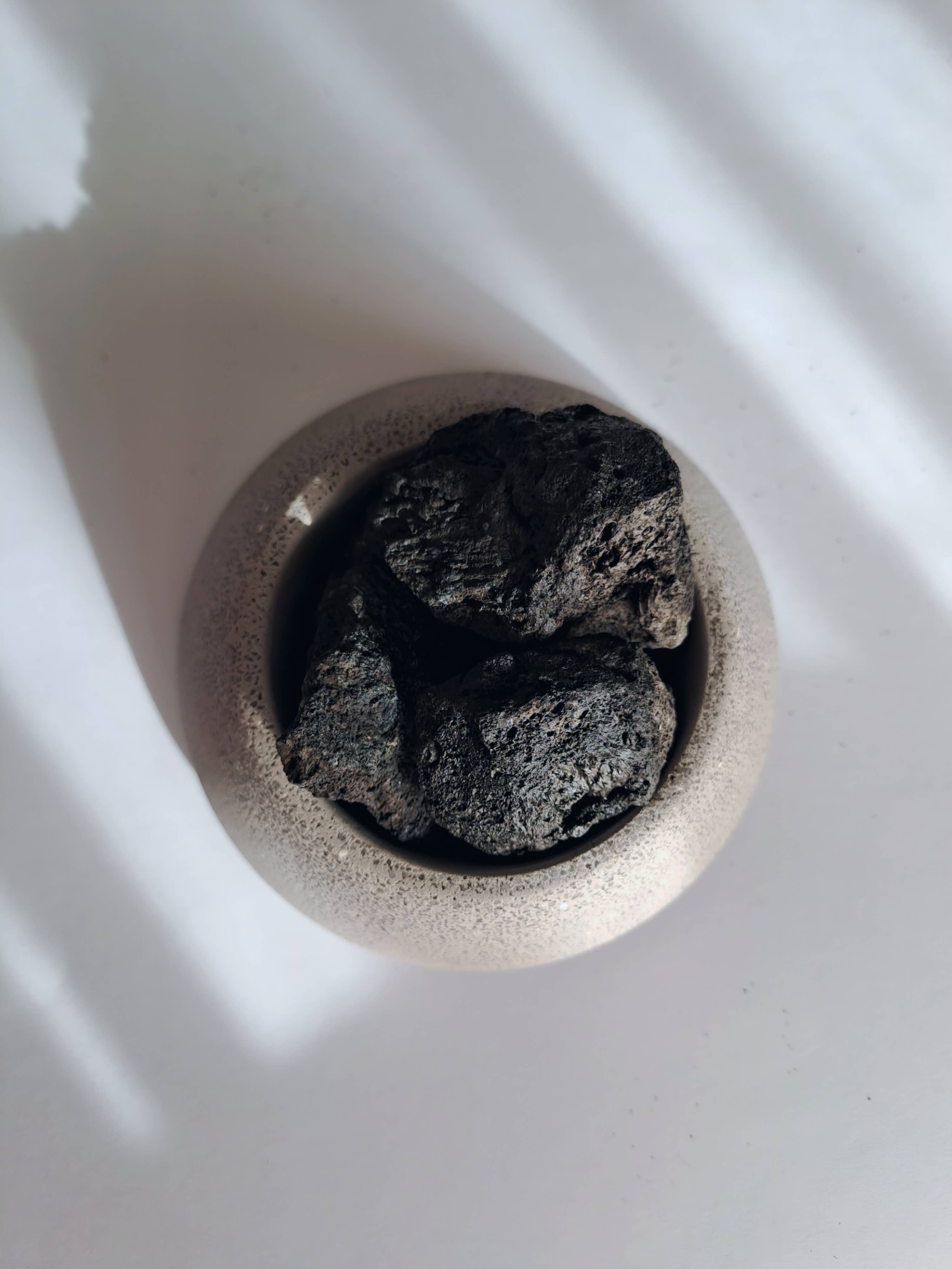 Ana Barroso Porto - Wholesale Reed Diffuser - Mineral Diffuser with Handcrafted Concrete Bowl4