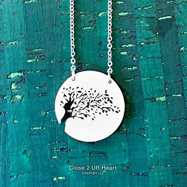 Collier Arbre Vent pour la vente par Close 2 UR Heart