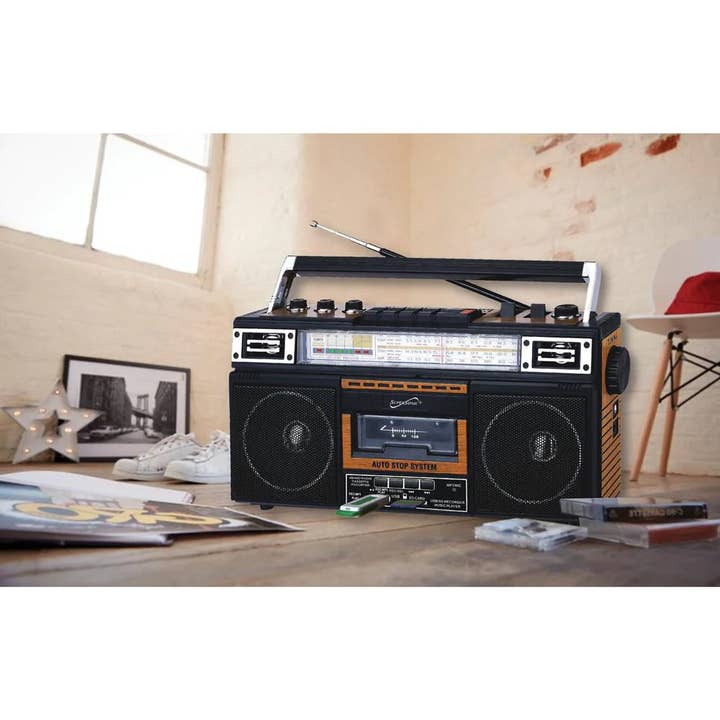 JupiterGear Home - Wholesale Speakers - Supersonic 4 Band Bluetooth Radio & MP3 / Cassette Player