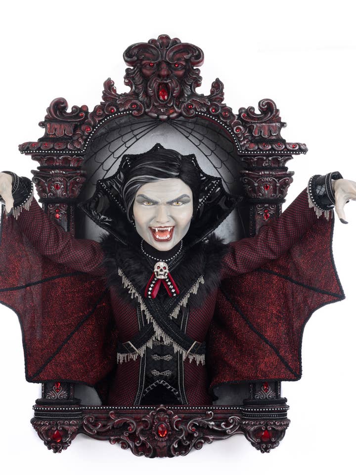 Pièce murale Count Blade VonBitten pour fenêtre pour la vente par Katherine's Collection