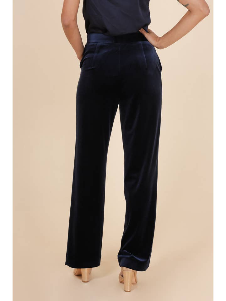 CHOKLATE PARIS - Wholesale Pants – Women's - High-waisted straight-cut velvet trousers - P22283