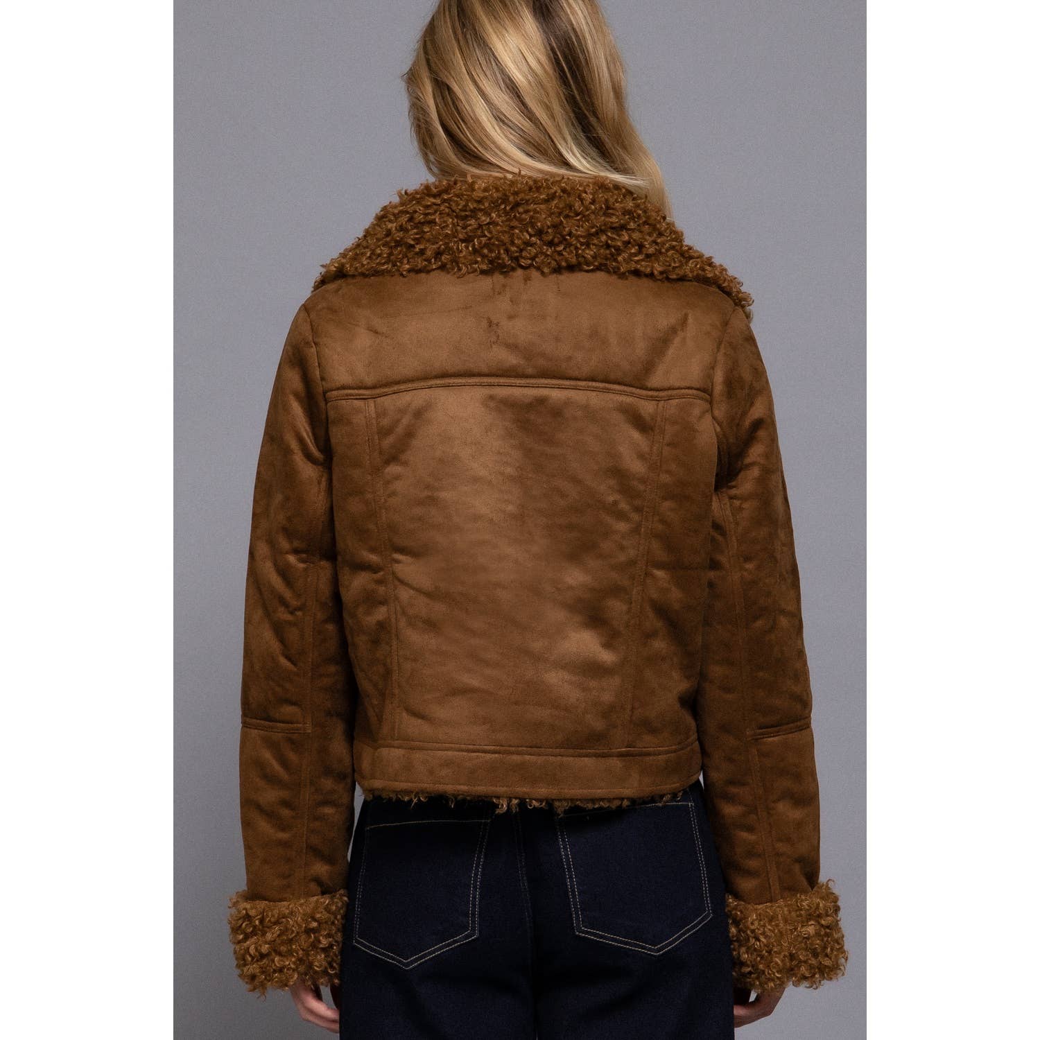 Style Up - Vente Veste – femme - VESTE COURTE EN DAIM PENNY LANE AVEC DÉTAILS EN FOURRURE INTÉRIEURE7