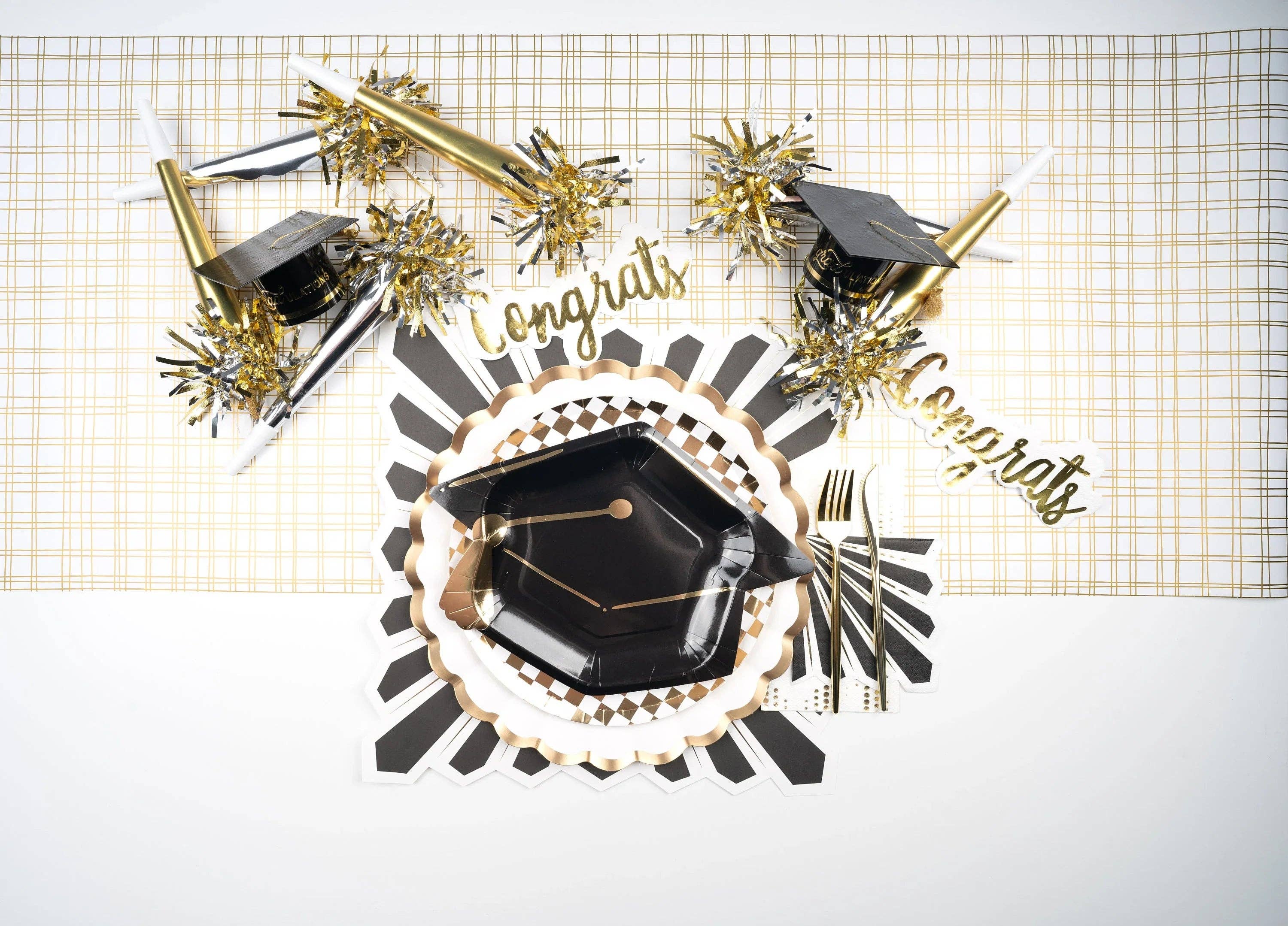 Gatherings by Curated Paperie – wholesale Engångsduk – Gold Plaid Paper Bordslöpare4