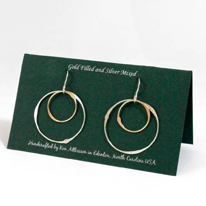 Cercle rempli en argent sterling et or 14 carats pour la vente par Ken’s handcrafted jewelry