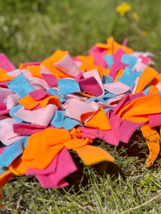 Tapis de fouille - Jeu de flair pour chien pour la vente par Leenia