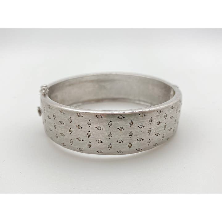 Jonc Diamond Dot pour la vente par Siena Jewelry