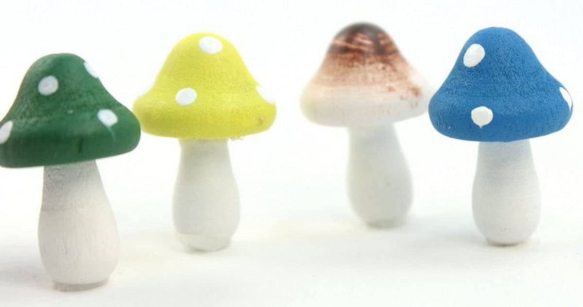 Multicolor Minidecoración de hongos de madera de Meyer Imports (paquete de 10 unidades) de venta al por mayor en Faire2