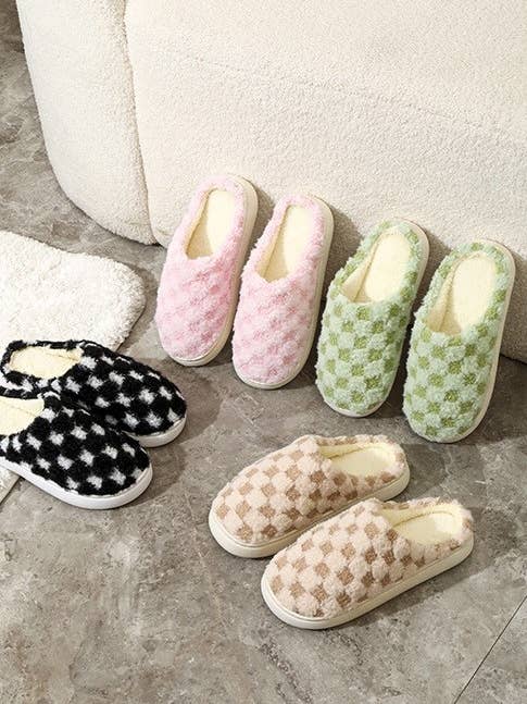 JOSSLYN by wall to wall - Wholesale Slippers - Women's - PLUSH CHECKER WARM COMFY COZY SLIPPERS | 40SP016