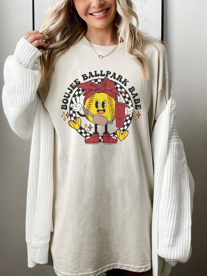 Chemise Softball Boujee Ballpark Babe, Chemise Softball Mama pour la vente par SONDO DESIGN LTD