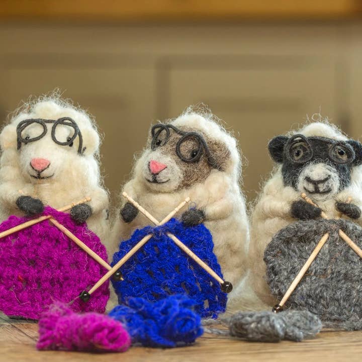 Sew Heart Felt - Wholesale Decorative Tabletop Object - Knitting Sheep from Woolacombe