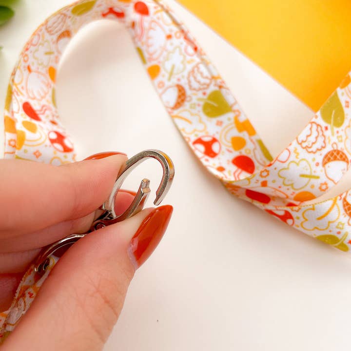 Laurel Mae Art – wholesale Lanyard – Women’s – Autumn Pattern - Lanyard2