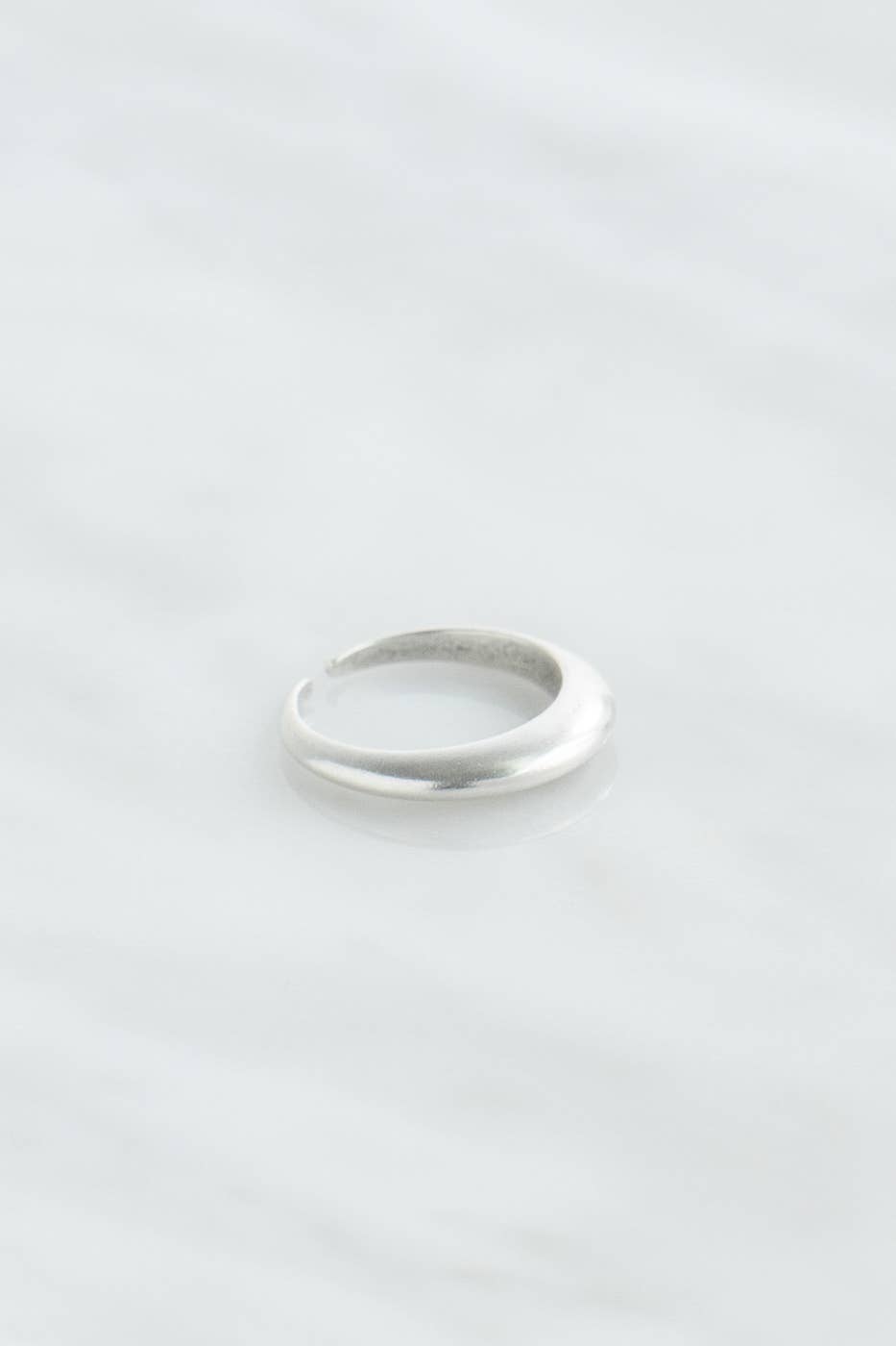 Goupi - Wholesale Band/Stacked Ring - Thin boomerang ring in gold and silver2