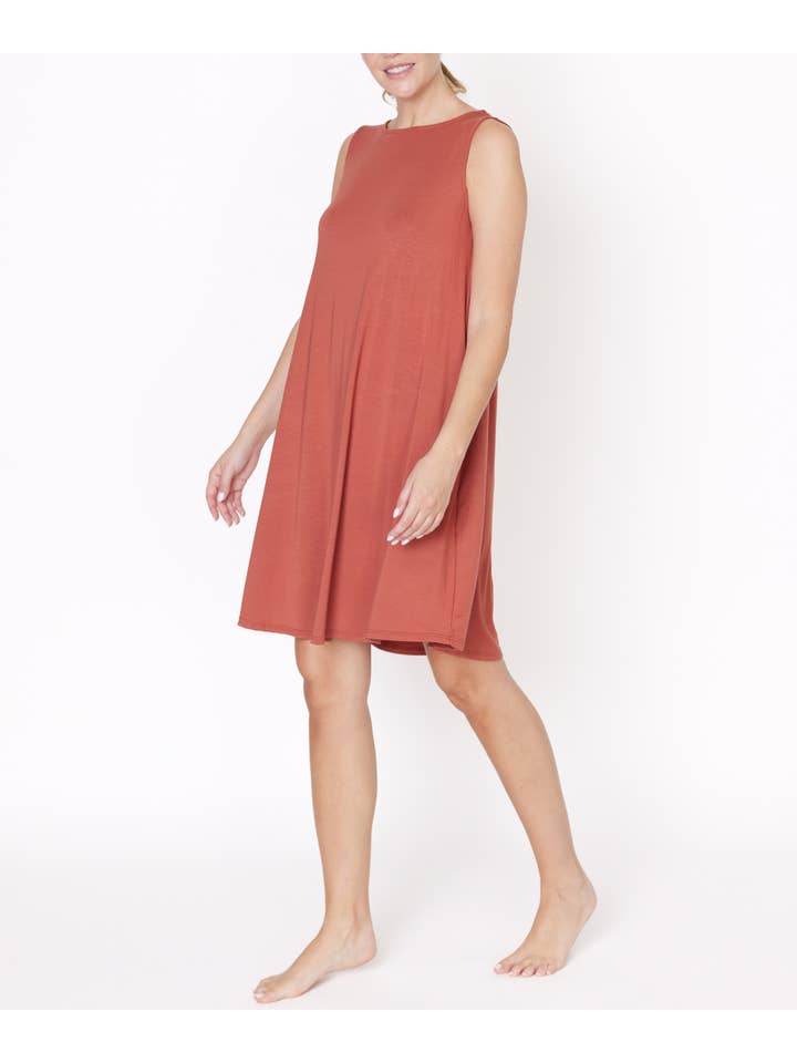 Studio Ko Clothing – wholesale Klänning - Dam – BAMBU DAGTID HEPBURN KLÄNNING NY LÄNGD