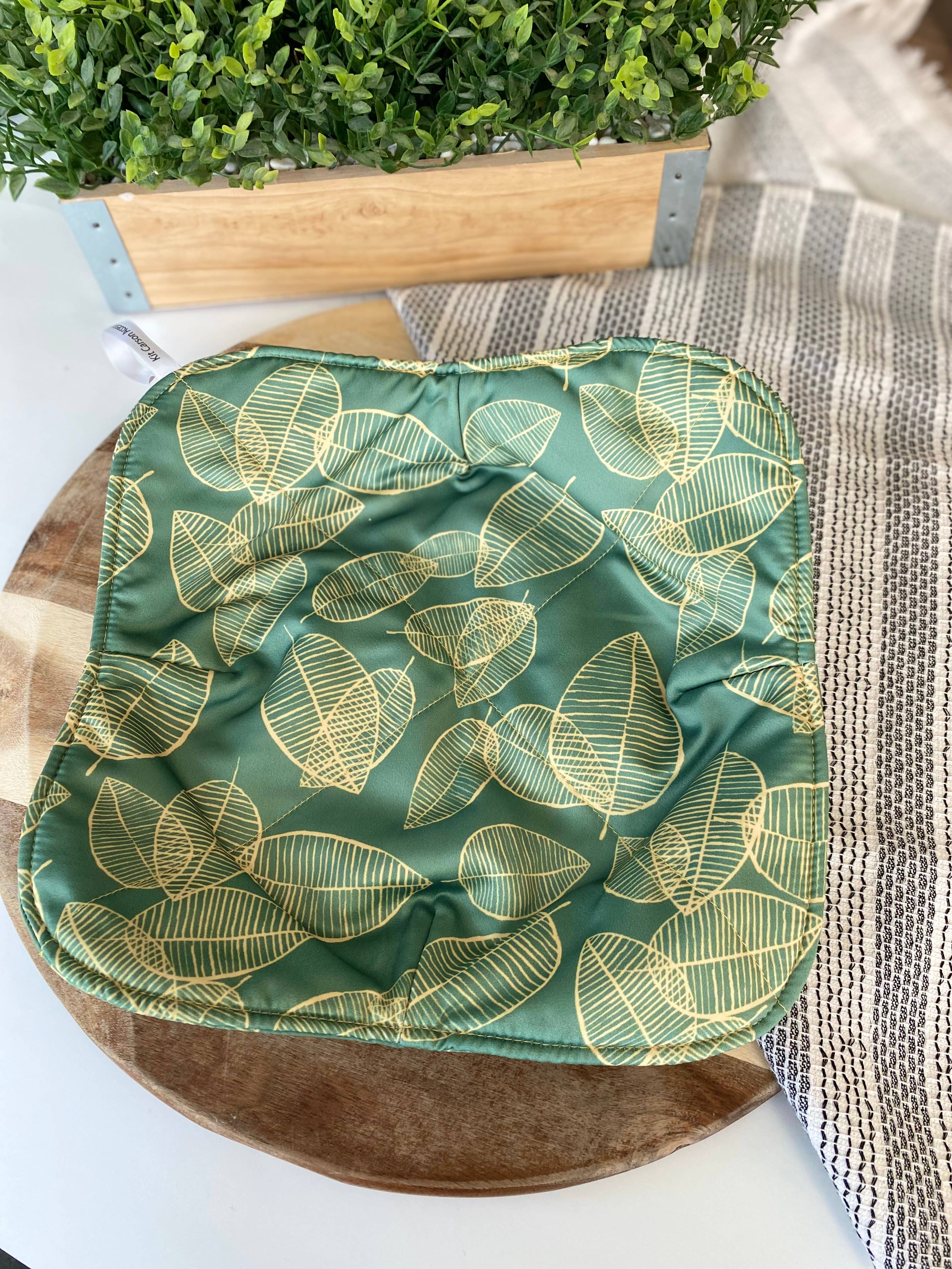 Kit Carson Accessories - Wholesale Kitchen Tool/Gadget - Hot Dish Cozy for Plates Green with gold leaves1