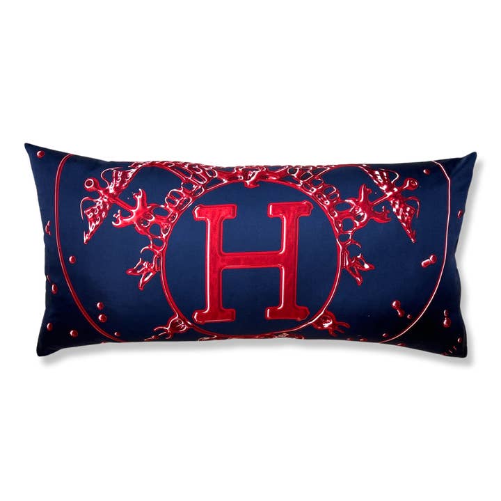 Coussin Lombaire en Soie Vintage Bleu Vif Argent 35" pour la vente par Vintage Luxe Up