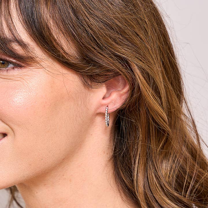 BRINCOS DE ARGOLA GRANDES COM BOLAS por atacado de Argent Basic