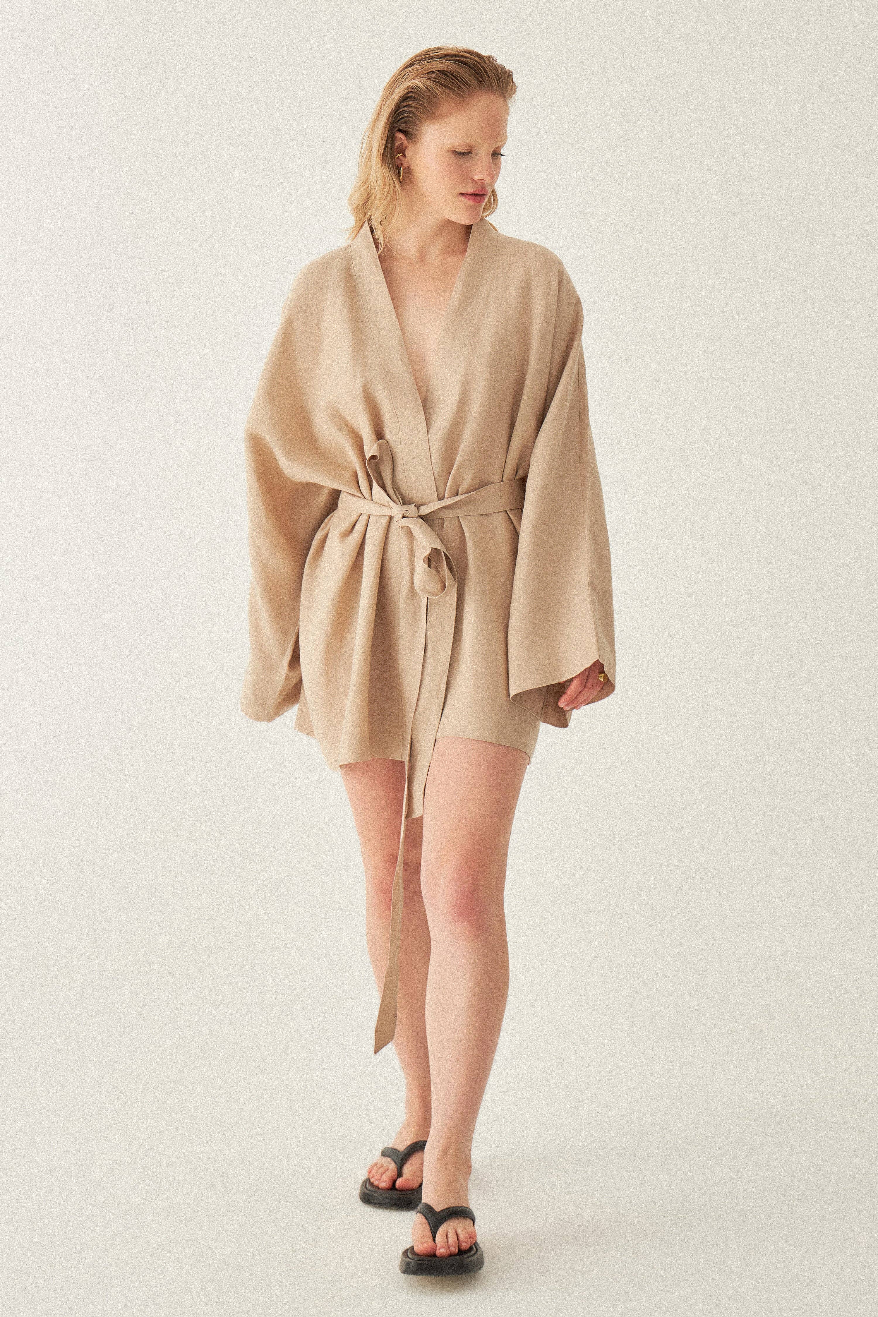 Le Cle – Kimono - Mulher por atacado – Kimono Riva em linho de corte amplo e comprimento curto11