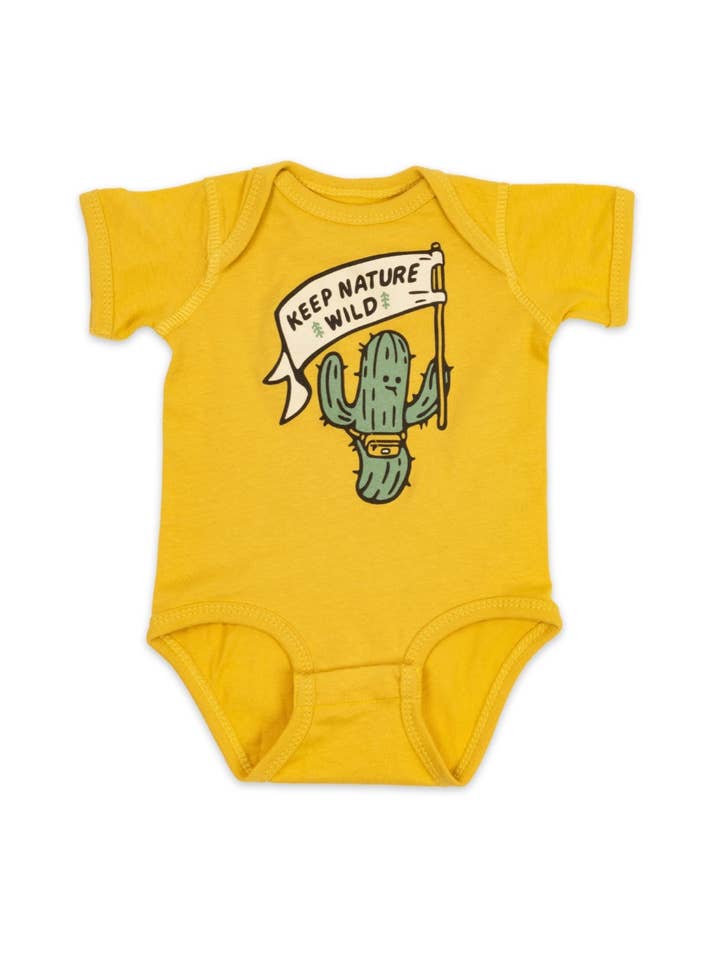 Keep Nature Wild - Venta al por mayor Body sin pies - Bebés - Body para bebé Happy Camper Saguaro | Mostaza
