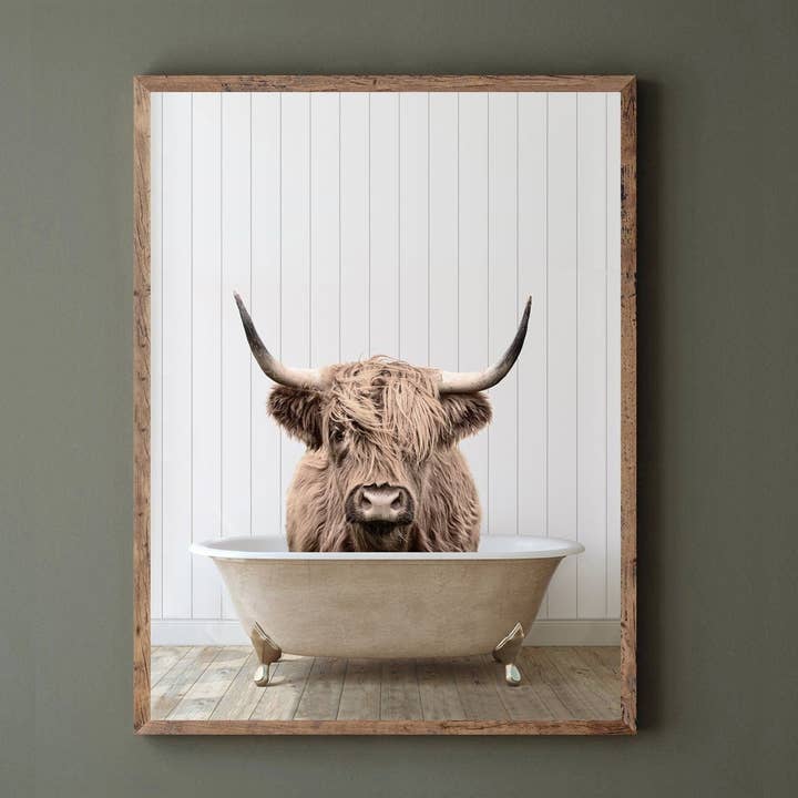 Vache Highland dans la baignoire B pour la vente par Lettered & Lined