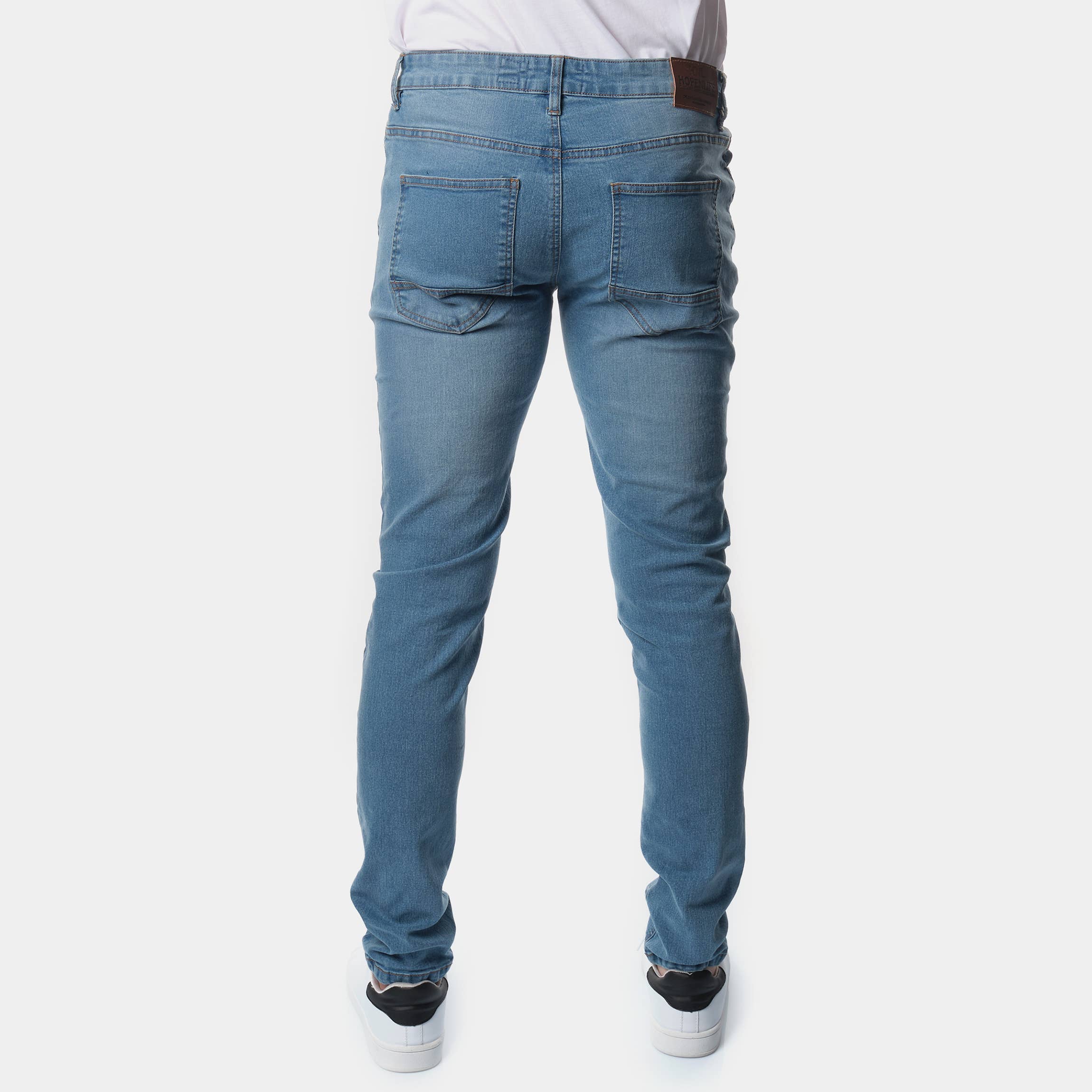 Men's plain blue 5-pocket jeans for wholesale on Faire2
