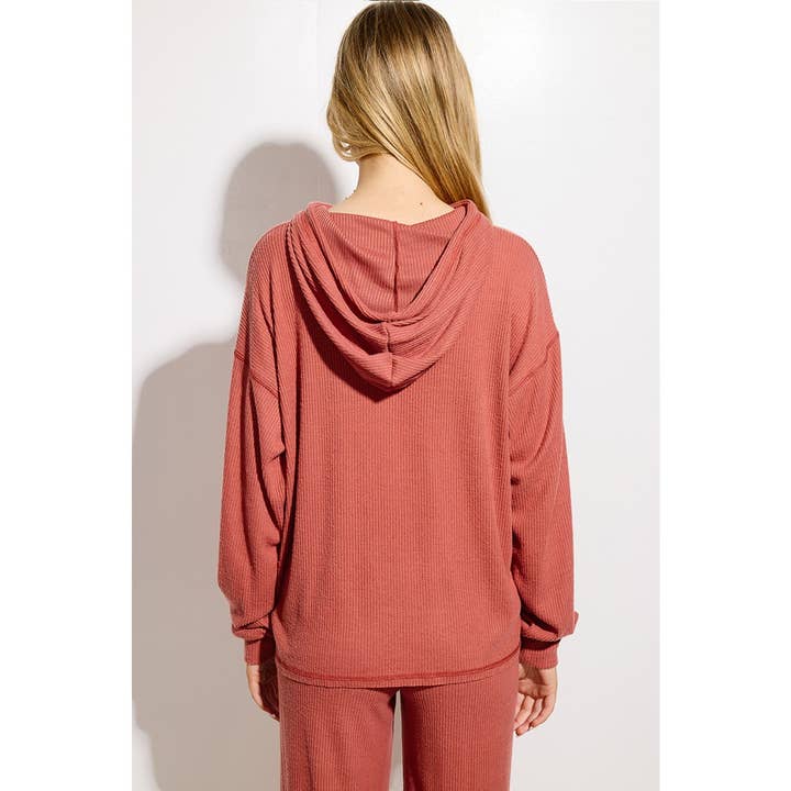 Phil Love – Großhandel Loungewear-Set – Damen – Loungewear-Set mit Kapuzenpulli und Rippmuster im Desert Cowgirl-Print