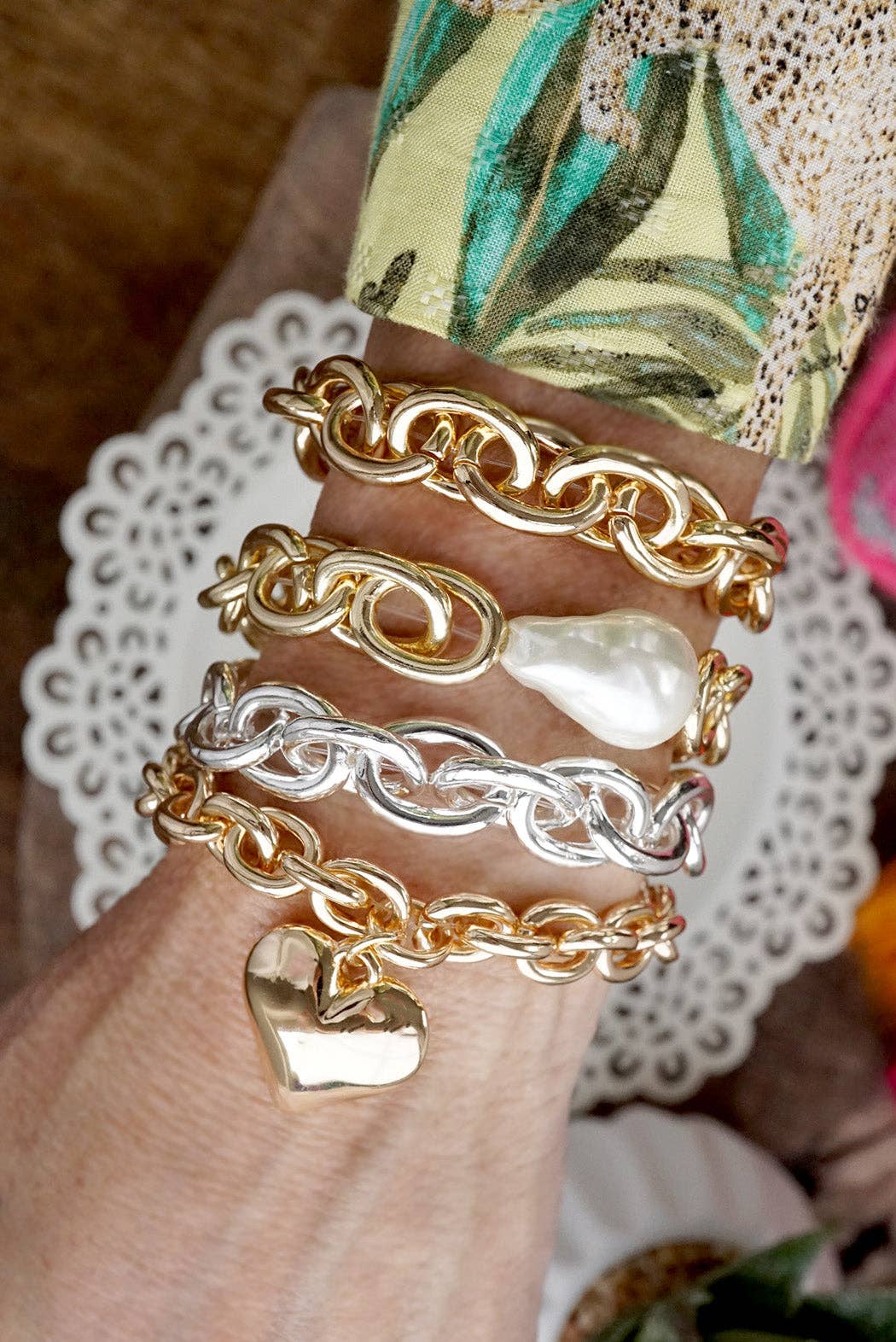 PennyLine inc - Wholesale Link & Chain Bracelet - Bold Links – Chunky Chain Stretchy Bracelet - in Gold or Silver11
