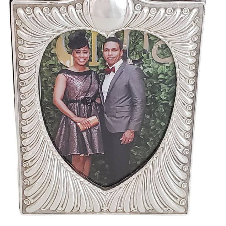 Corbell Silver – wholesale Picture frame – Sterling Silver Frame Fluted Heart with Velvet Back 4" x 5.5". SKU #: J210V.2
