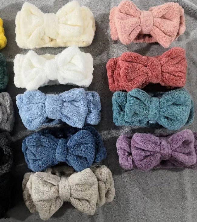 Colori Mix & Match Fascia per capelli in microfibra con farfalla, per trucco, spa (confezione da 10) in vendita all'ingrosso su Faire8