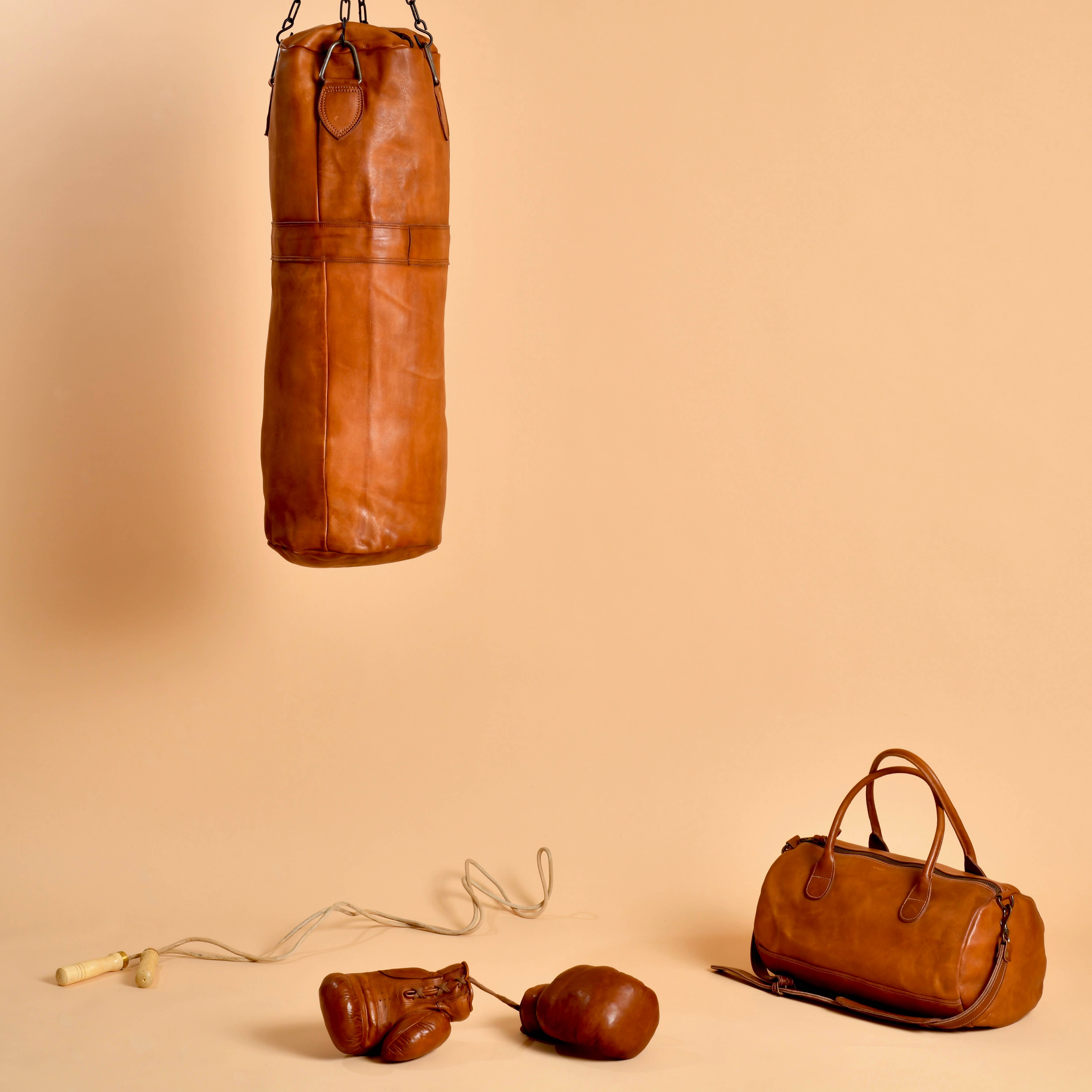John Woodbridge Makers - Wholesale Sporting Accessories - VINTAGE LEATHER PUNCHING BAG 19207