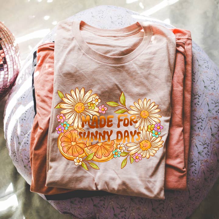 Hergestellt für sonnige Tage Tee, Sommerblumenhemd, Retro-Sommer für den Großhandel von Fairytale Stitchcraft