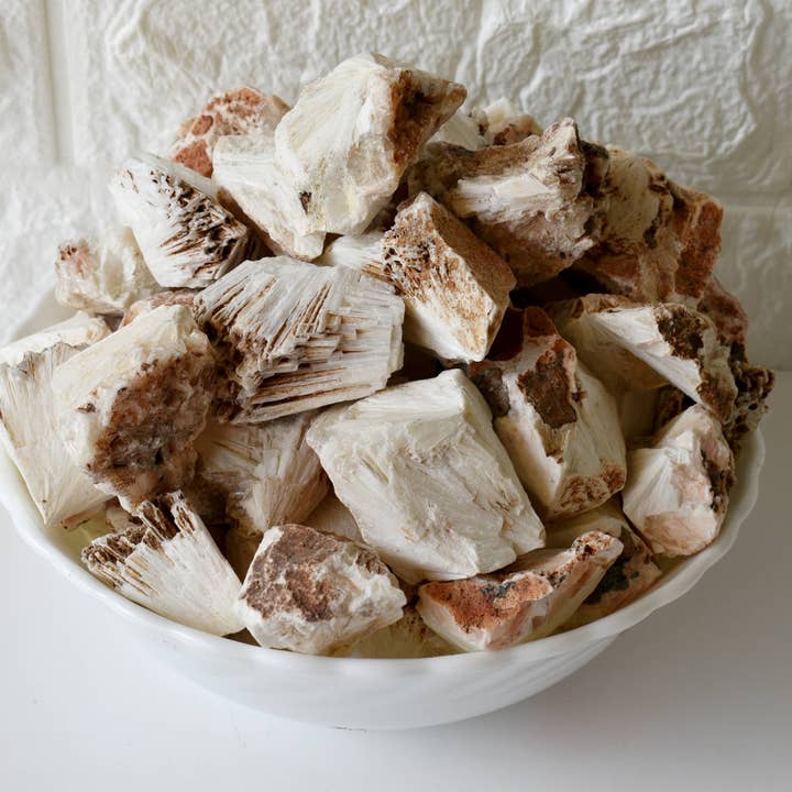 100g Rough Stones | Scolecite | Healing Raw Crystals for wholesale by Soothing Crystals