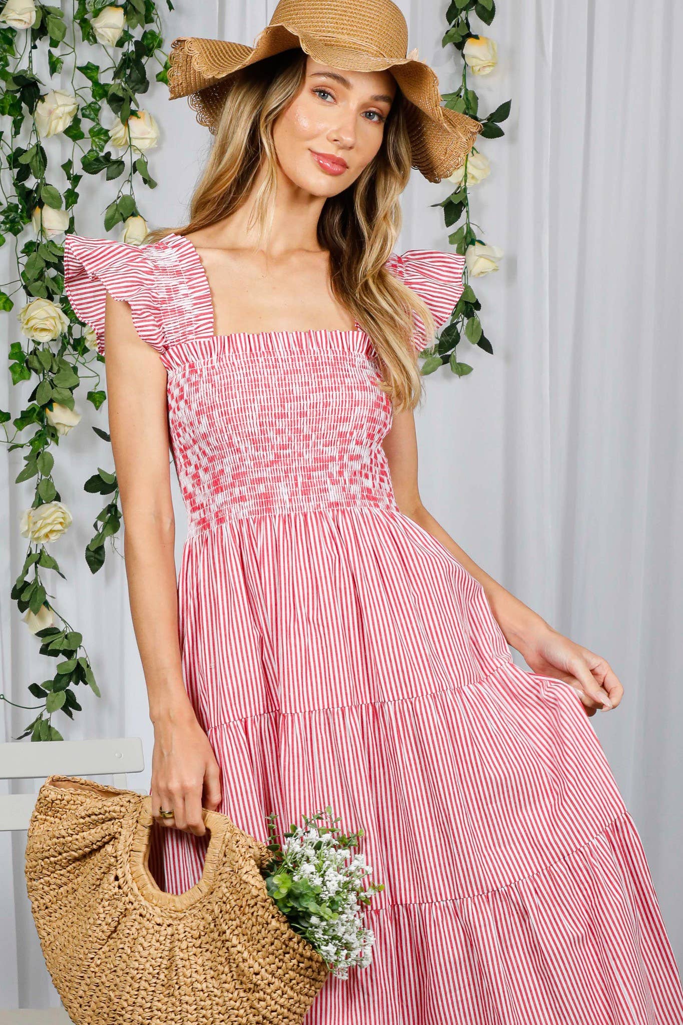 Vine & Love – Großhandel Kleid – Damen – Midi-Kleid aus 100 % Baumwolle mit gestreiftem Stufen-Saum9