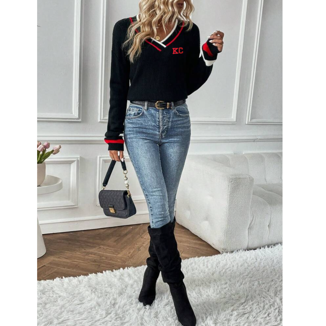 Elby Designs Apparel – wholesale Pullovertröja - Dam – KC svart och röd V-ringad tröja, Kansas City-kläder1