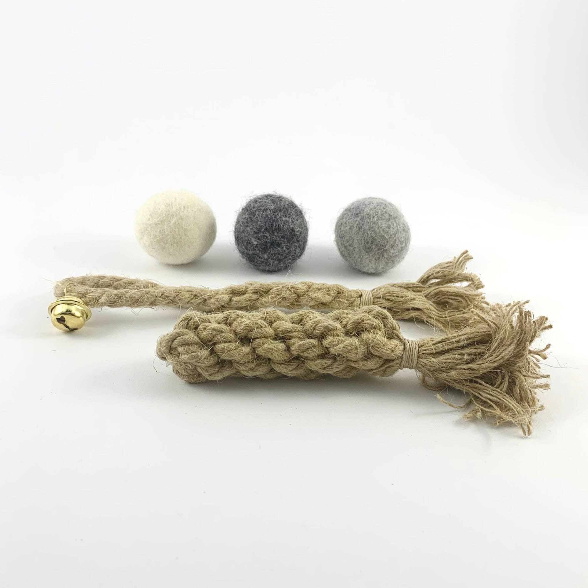 Pawsome Pet Toys - Wholesale Pet Toy Set - Cat - Cat Play Set with 5 Toys - 3 wool balls and 2 hemp rope1