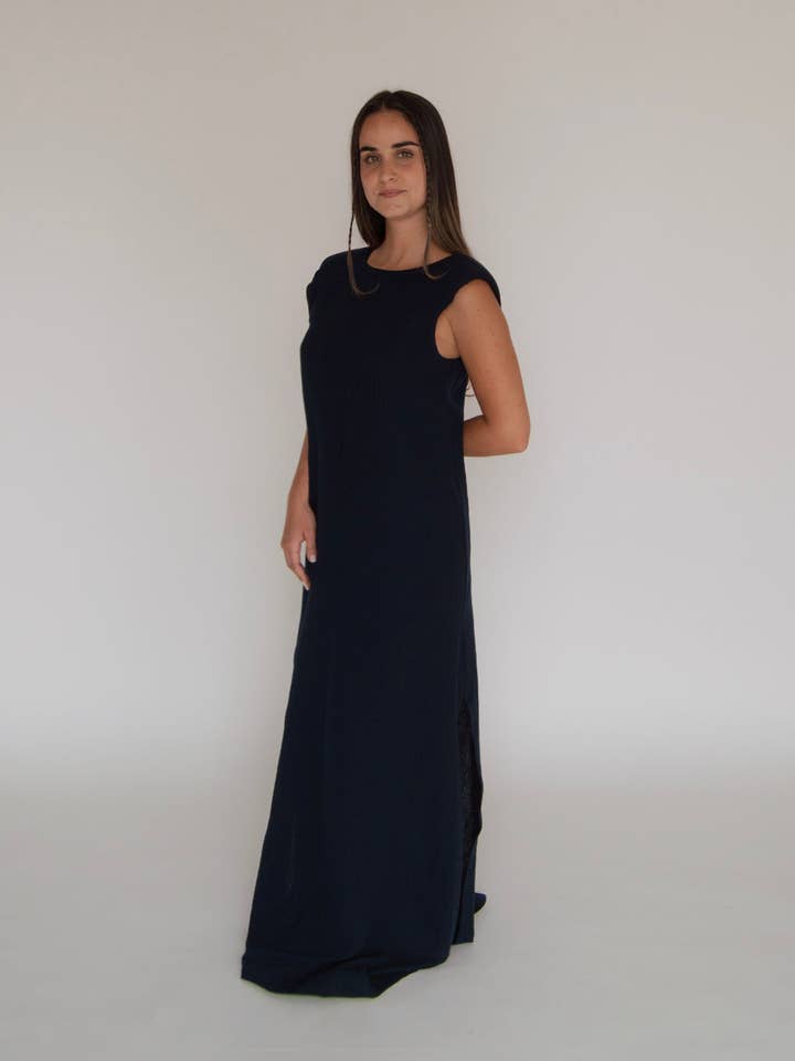 22:00 Klänning Marinblå för wholesale av ELBA& CLAU