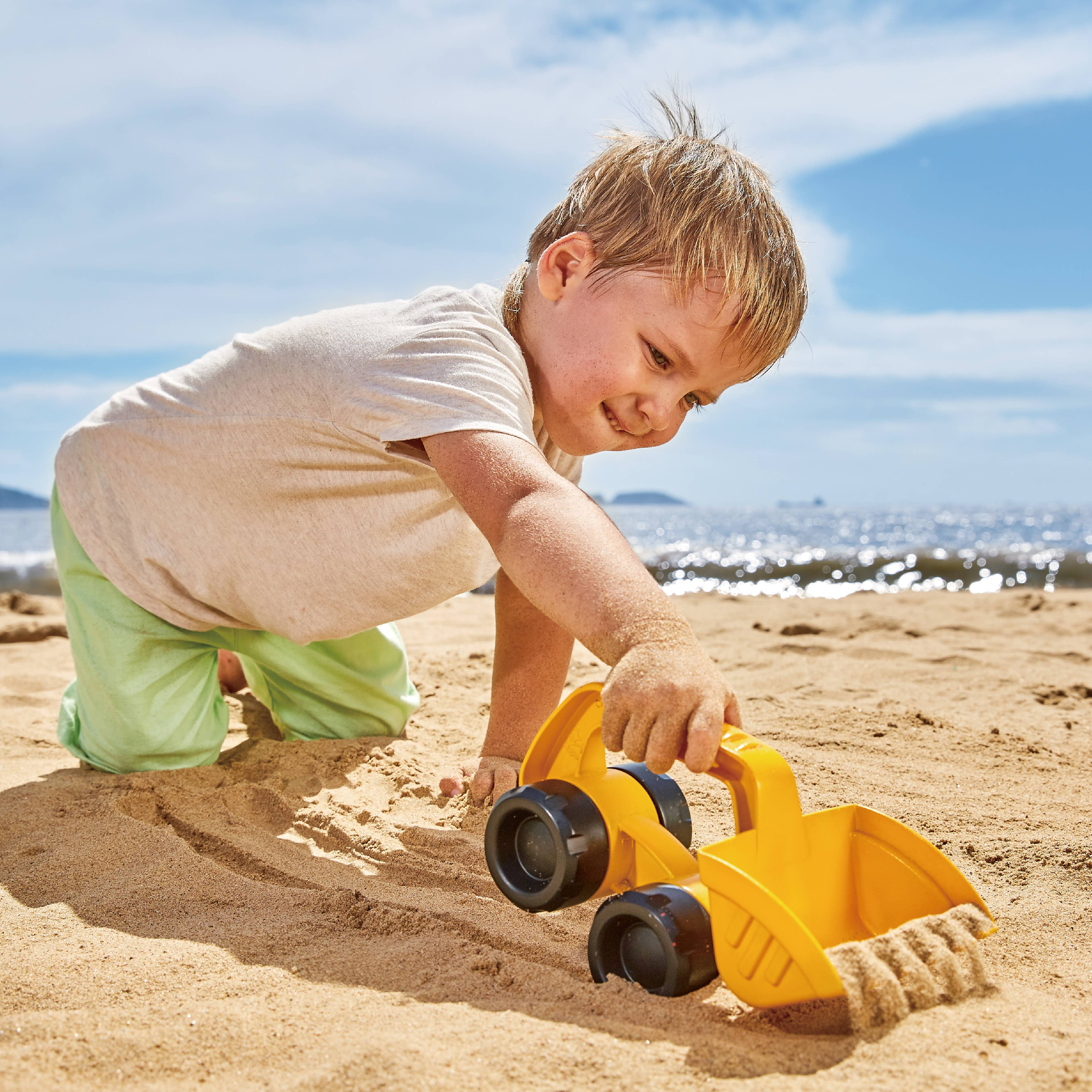 Hape Toys - Wholesale Beach/Pool Toy - Kids & Baby - Monster Digger1