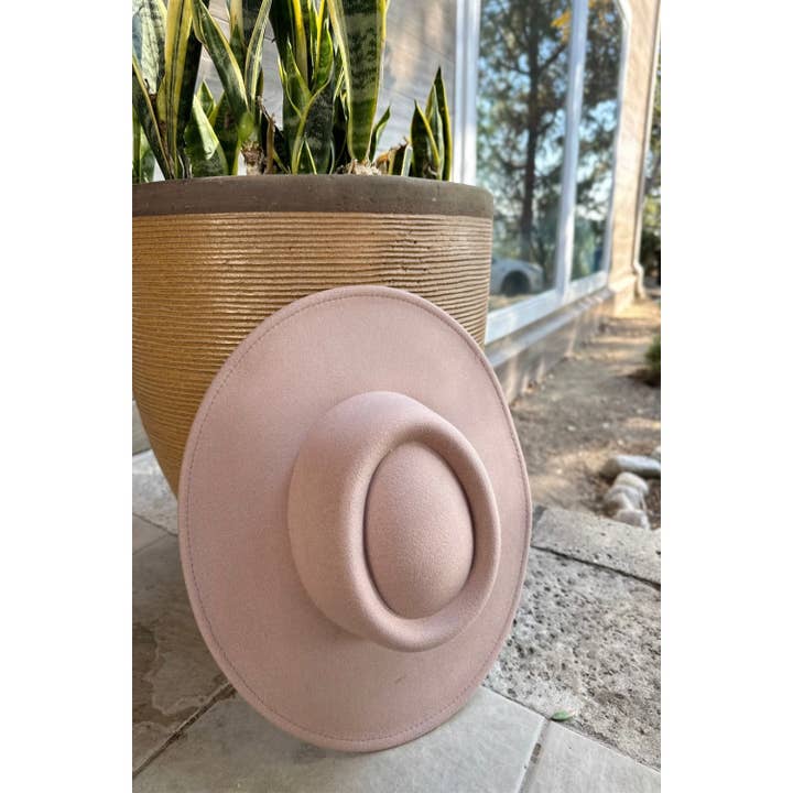 One and Only Accessories - Wholesale Fedora - Women's - Bestsellers Structured hat with a wide brim in faux felt Fas7