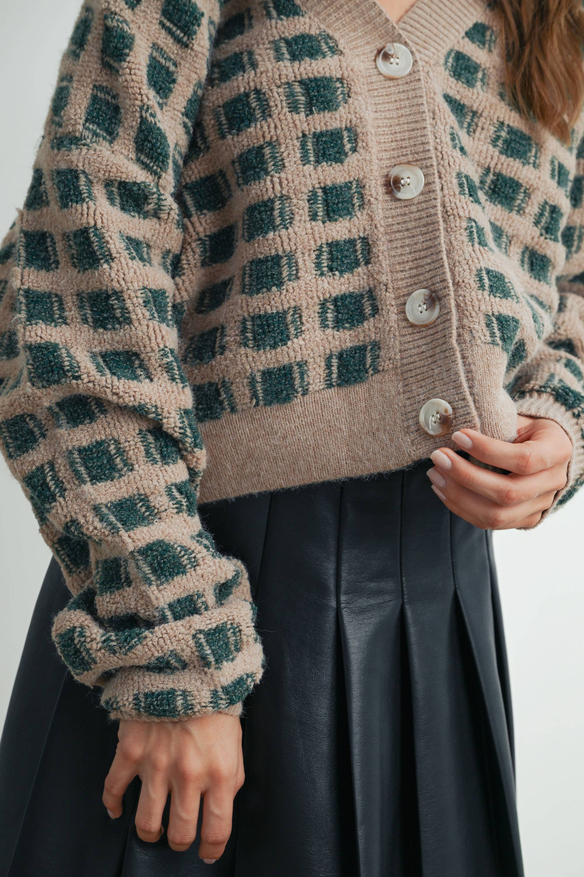 BUTTERMELON – Engroshandel Cardigan - Dame – Cropped V-hals Cardigan - BMC751941